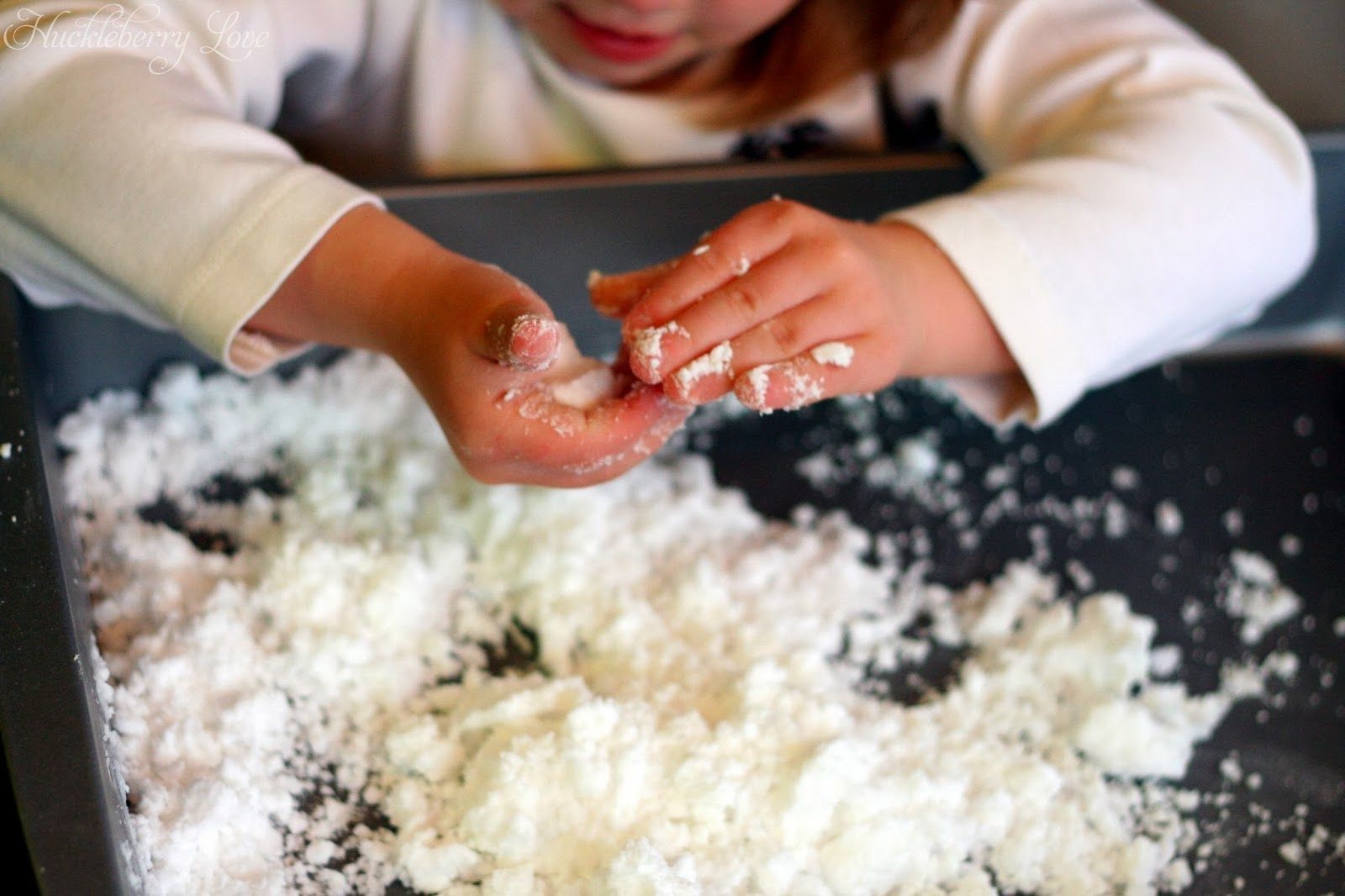 SiKecil Bosan Dengan Permainan Biasa? Simak Artikel Ini Untuk DIY Mainan Anak Dirumah!